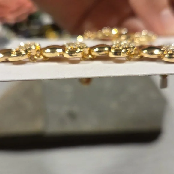 Disney MINNIE MOUSE Baublebar Earrongs NWT - Picture 5 of 6